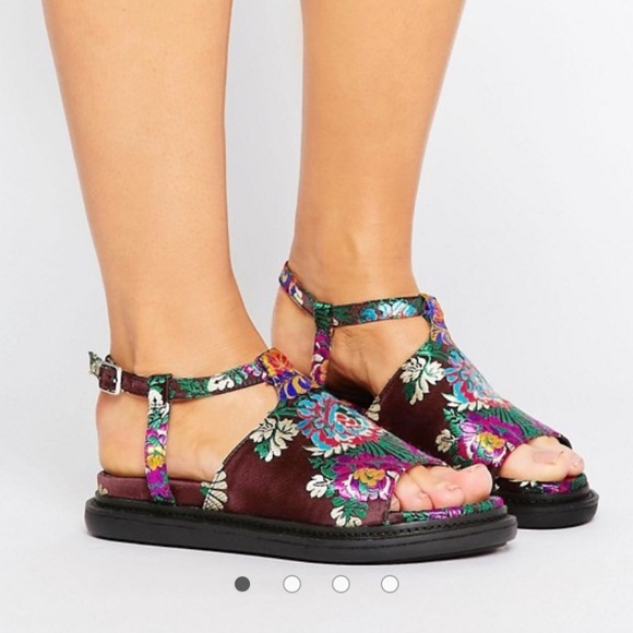 ASOS Shoes - Jacquard Chunky Sandals - size 8